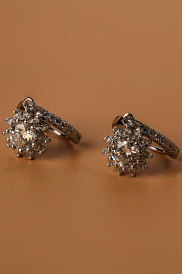 Veyelle Étoile moissanite drop earrings in white gold