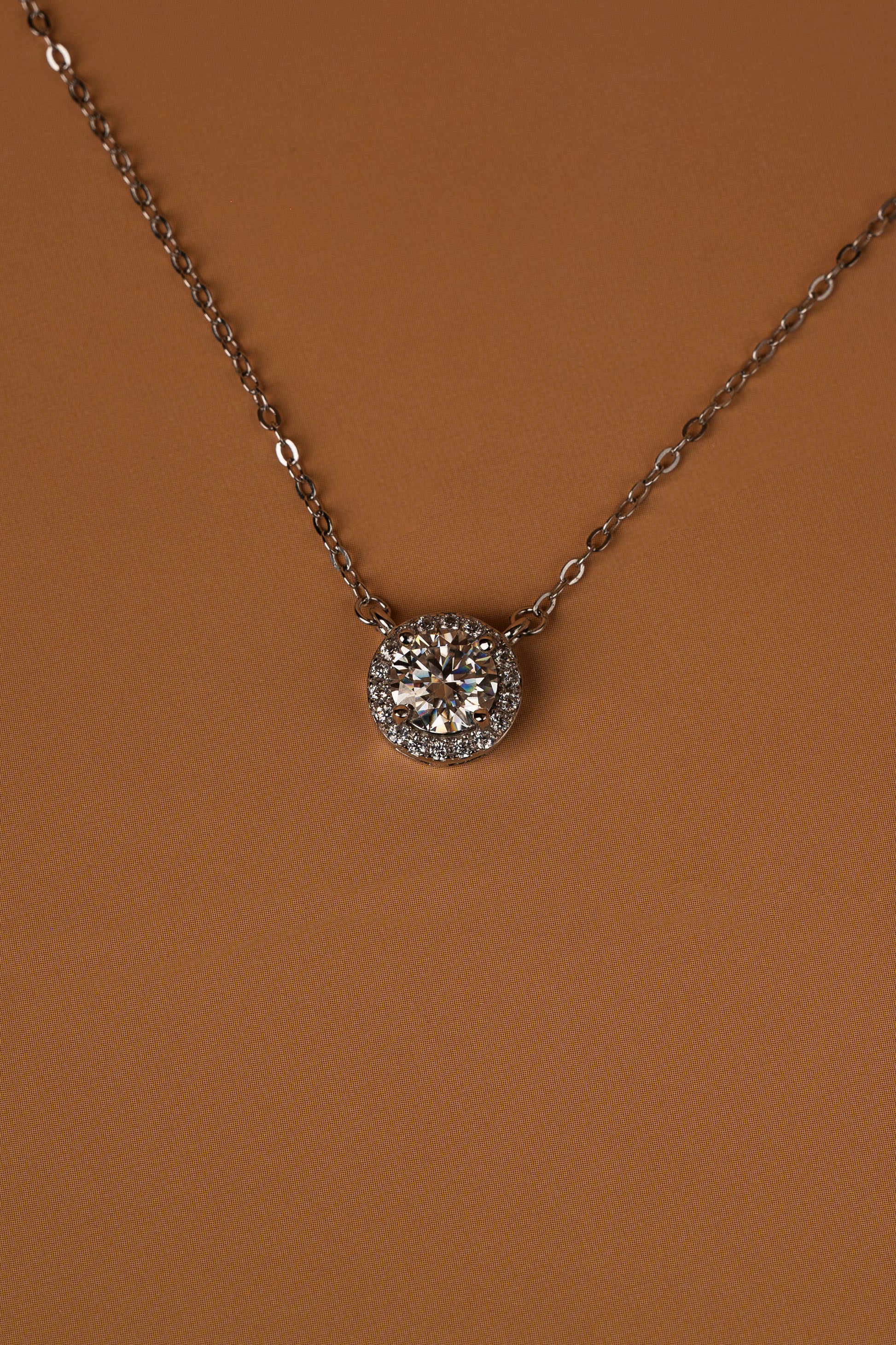 Veyelle Lumière moissanite station necklace in white gold