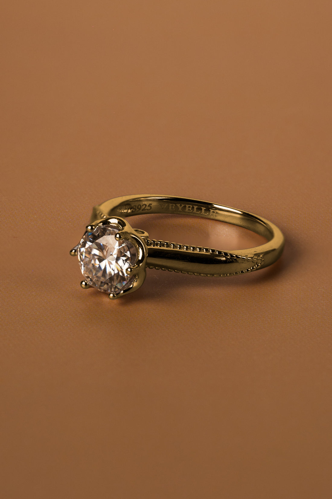 Veyelle Borde moissanite milgrain ring in white gold