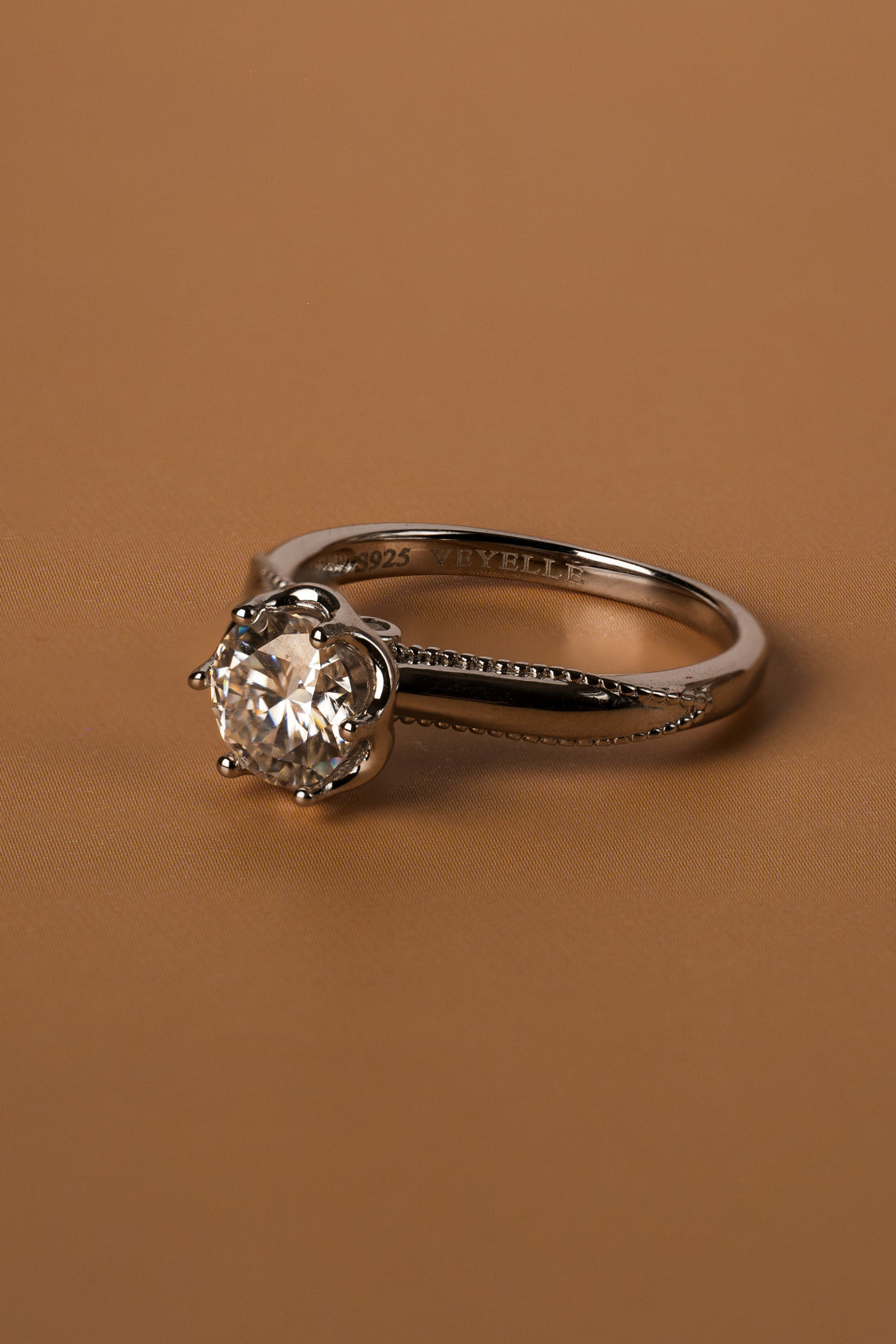 Veyelle Borde moissanite milgrain ring in white gold
