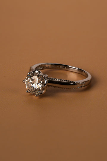 Veyelle Borde moissanite milgrain ring in white gold