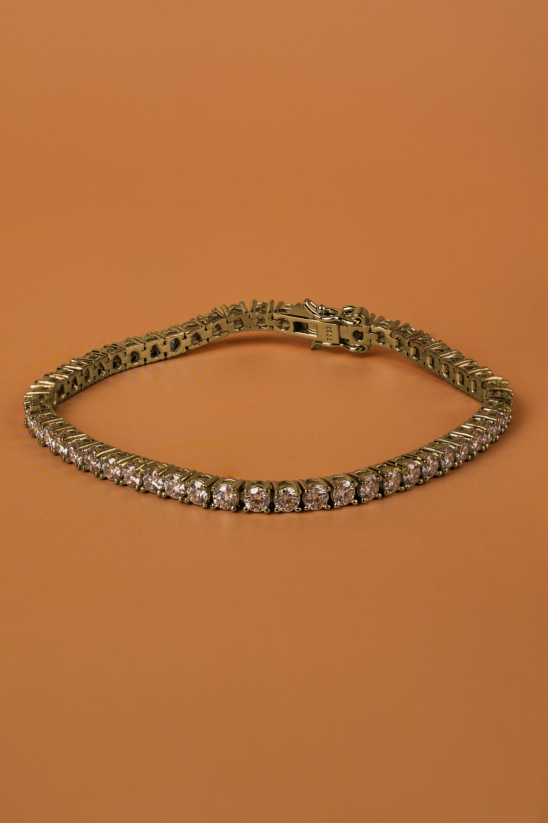 Veyelle Éclat moissanite tennis bracelet in white gold