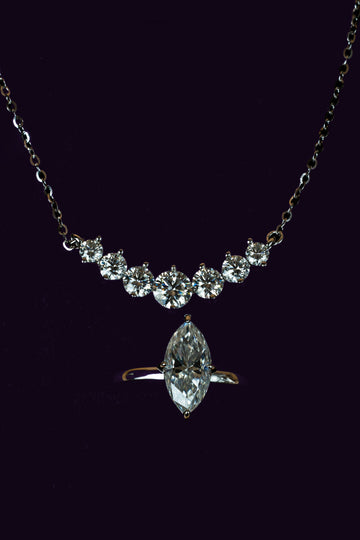 Veyelle Fine Moment set featuring Lança ring and Celestine necklace