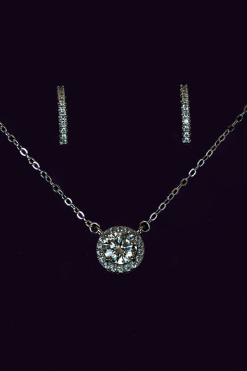 Veyelle The Everyday Stack set featuring Lumière necklace and Auris earrings